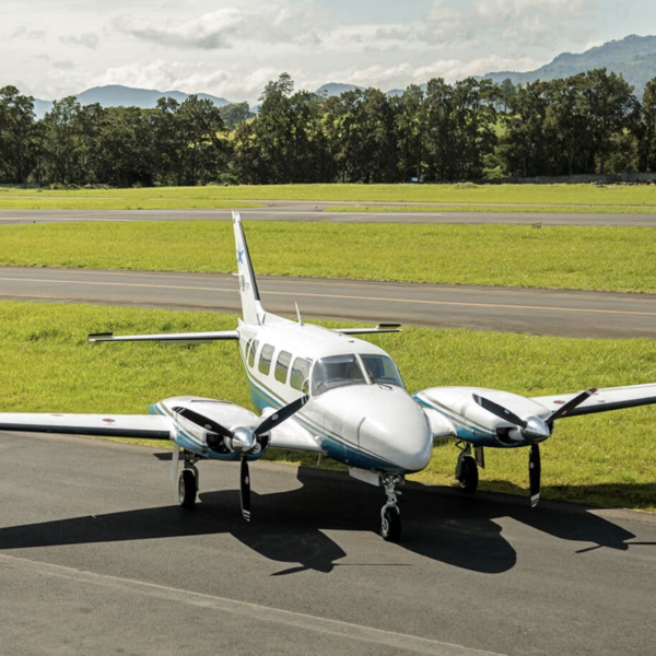 Piper Navajo